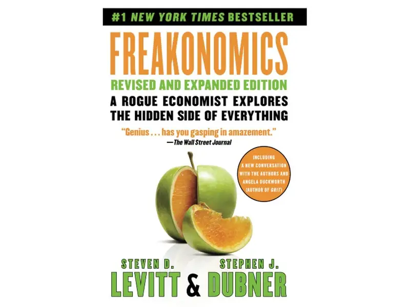 Ringkasan buku “Freakonomics: A Rogue Economist Explores the Hidden Side of Everything”